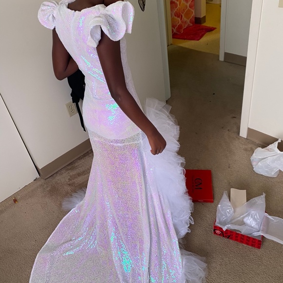 Kids gown